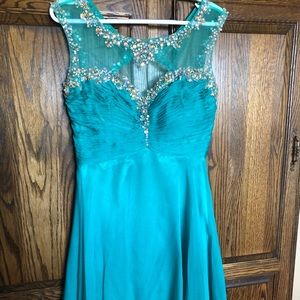 Size 8 green Homecomming/ prom dress